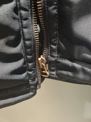 Cazadora Bomber Hugo Boss talla L como nueva