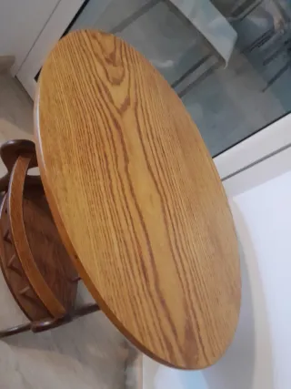 Mesa revistero vintage.