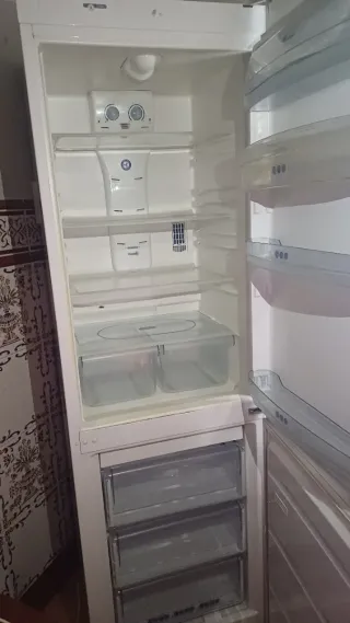 Frigorífico Whirlpool blanco