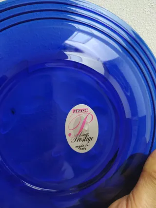 Piatto decorativo Adamo con piedistallo blu