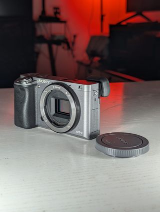 Camara Sony A6000 + Objetivo 16-50mm Precio 370