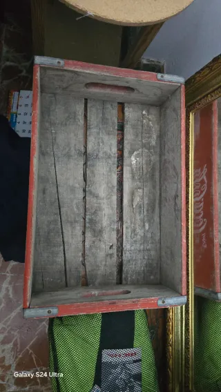 Caja cocacola madera