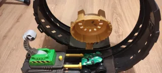 Pista de coches Mattel, lanza coche