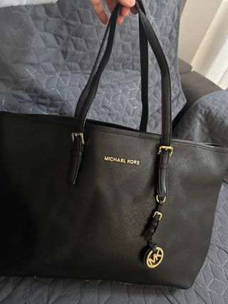 Bolso michael kors negro