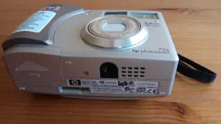 Cámara compacta digital HP 735