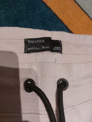 Pantalón chándal talla L Bershka