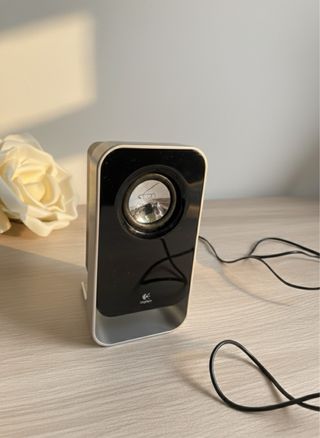 Altavoces Logitech LS11 Sistema Estéreo 2.0 PC