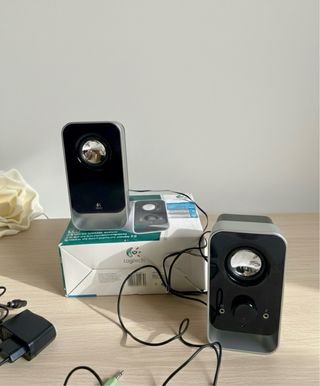 Altavoces Logitech LS11 Sistema Estéreo 2.0 PC