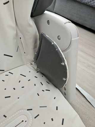 Trona muy versátil y funcional, crece con el bebé