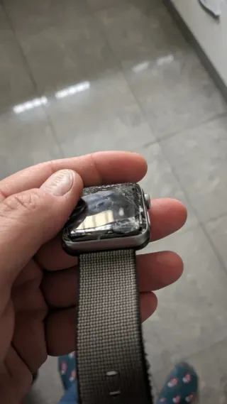 I Watch WR-50 42 mm Serie 2 pantalla rota.