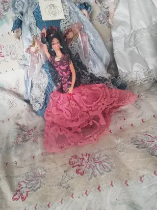 Bambole in ceramica. collezione usta