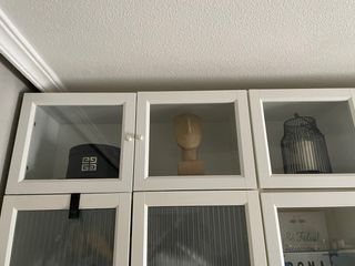 Armario/vitrina billy ikea 5 puertas mas altillos.