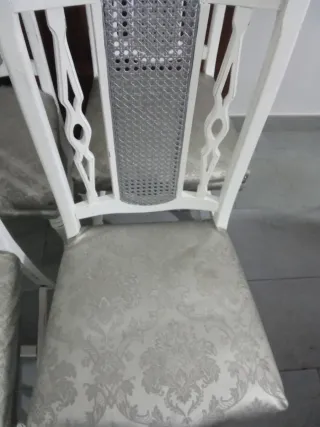 4 sillas restauradas.