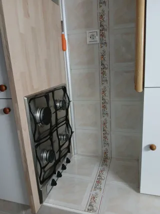 Se alquila habitacion