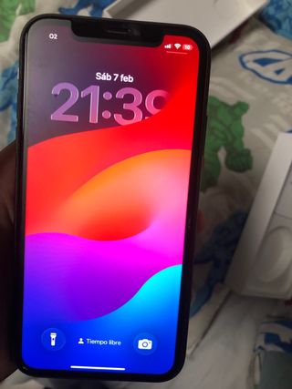 iPhone 11 nero in scatola con accessori. Custodia, ecc.