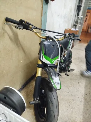 Moto 180cc
