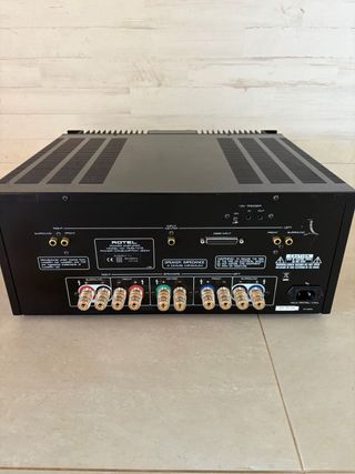 Rotel RMB-1075 – Etapa de potencia multicanal