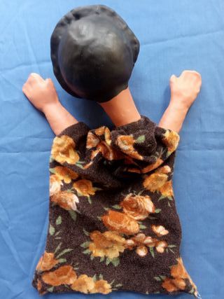 Marioneta antigua artesanal