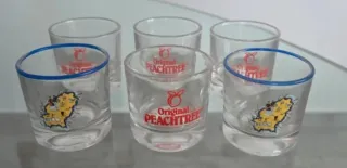 Vasos de cristal Cusenier (Set de 17) y 4 lisos.