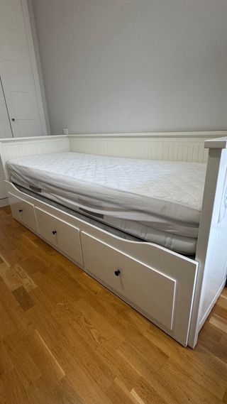 Diván IKEA Hemnes