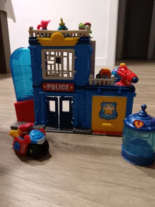 Lote superthings laboratorio, cárcel y cuartel