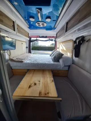 Mercedes-Benz Sprinter 2012