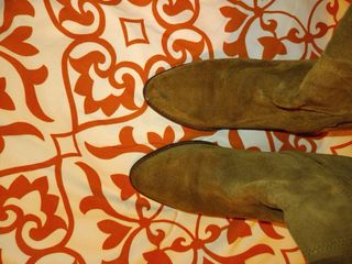 Botines de serraje de Zara. Tacón ancho de 7.5 cm.