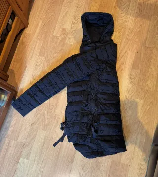 Chaqueta en buen estado dice talla XL pero da a L