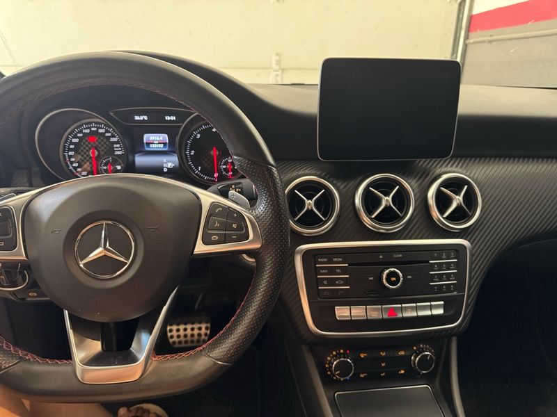 Mercedes-Benz Clase A 200d automatico acabado amg - foto 1
