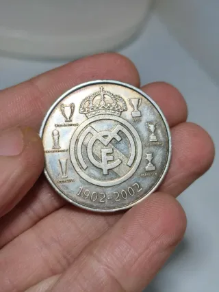Monedas Barça y Real Madrid