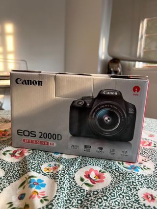 Canon EOS 2000D kit
