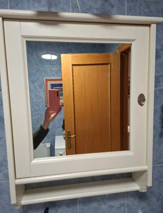 Mueble de baño con espejo