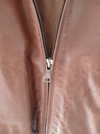 Chaqueta de piel de Massimo Dutti talla M