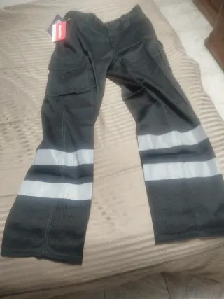Pantalones de trabajo con bandas reflectantes