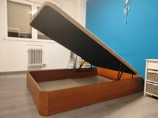 Canapé de 1,35 x 2,00m.