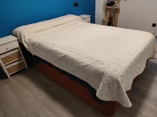 Canapé de 1,35 x 2,00m.