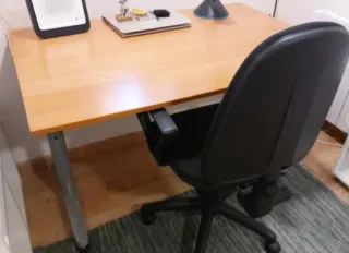 Mesa de escritorio madera y metal