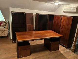 Despacho completo de madera y conglomerado