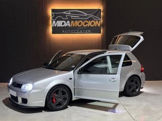 Volkswagen Golf 2003