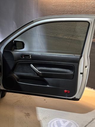 Volkswagen Golf 2003