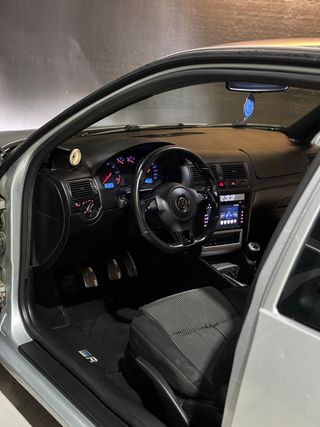 Volkswagen Golf 2003