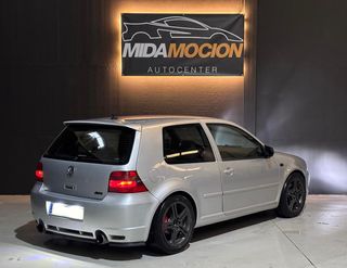 Volkswagen Golf 2003