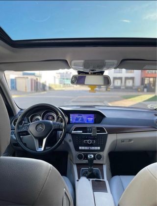 Mercedes-Benz C220 CDI Pack AMG – Año 2011