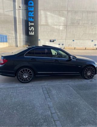 Mercedes-Benz C220 CDI Pack AMG – Año 2011