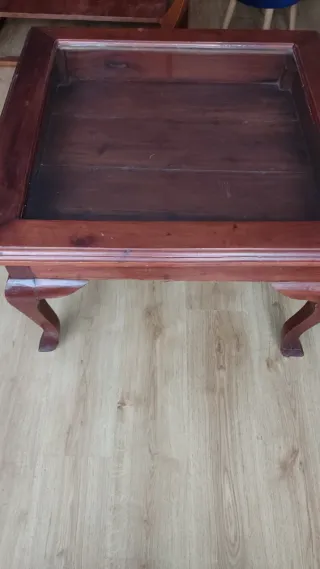 Mesa de centro madera y cristal. Venta en persona