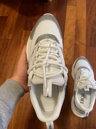 Dior B22 “White”