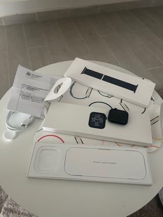 Appel watch SE ( con accesorios )