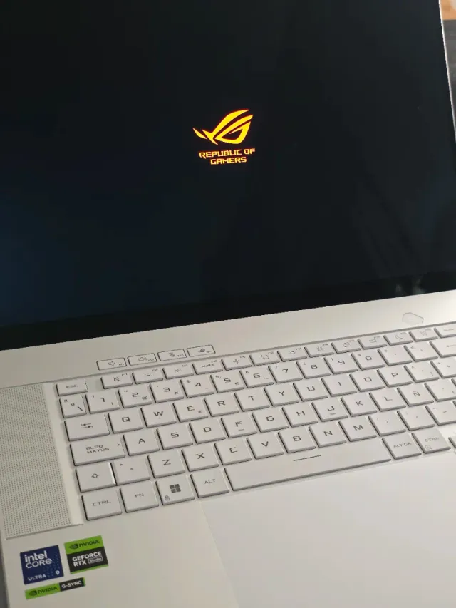 Asus ROG Zephyrus G16 GU605MV