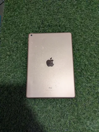 Apple iPad (2019) 32GB Wi-Fi Dourado