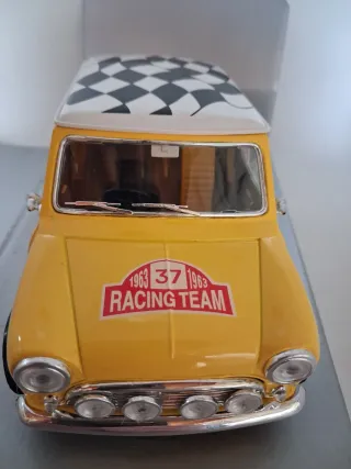 Mini Cooper Majorette Cod. 4402 scala 1:18. Nuova.